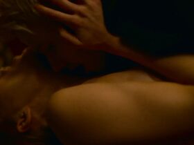 Эмма Гринвелл секси – Ладья s01e07 (2019)