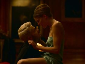 Эмма Гринвелл секси – Ладья s01e07 (2019) #10