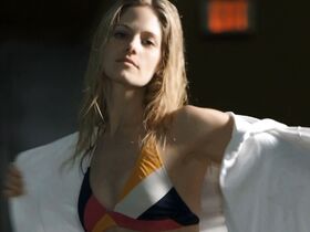 Стефани Батлер секси – Followed (2015) #4