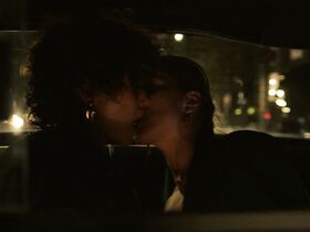 Эмили Мид секси – Двойка s03e04 (2019) #7