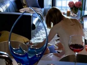 Лорен Ли Смит голая – Нормальные (2008) #1