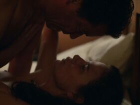 Мора Тирни голая – Любовники s05e11 (2019) #6