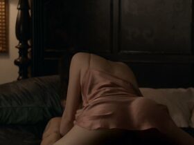 Джулия Голдани Тейес секси – Любовники s05e04 (2019) #18