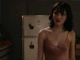 Джулия Голдани Тейес секси – Любовники s05e04 (2019) #7