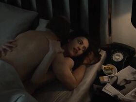 Маргарет Куолли секси – Фосси/Вердон (2019)