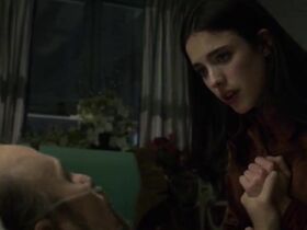 Маргарет Куолли секси – Фосси/Вердон (2019) #3