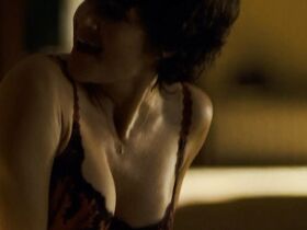 Карла Гуджино секси – Право на убийство (2008)