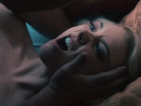 Натали Дормер секси – Страшные сказки: Город Ангелов s01e04 (2020)