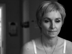 Соня Рихтер голая – Джентльмены и гангстеры s01e02 (2016) #2