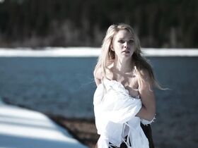 Карин Браунс голая – Однажды в Дэдвуде (2019) #14