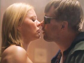 Пэтси Кензит голая – Остров крови (2003) #10