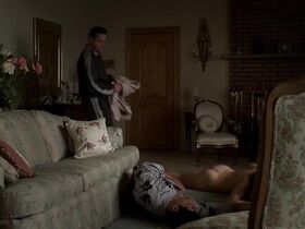 Патти Д’Арбанвиль голая – Клан Сопрано s05e04 (2004) #6