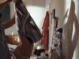 Софи Аллен секси – Керту (2015) #3