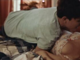 Софи Аллен секси – Керту (2015) #5