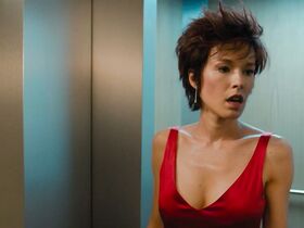 Элоди Фонтан секси – Плейбой под прикрытием (2019) #12