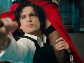 Элоди Фонтан секси – Плейбой под прикрытием (2019) #18