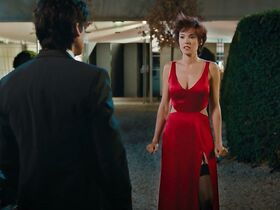 Элоди Фонтан секси – Плейбой под прикрытием (2019) #7