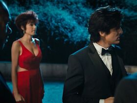 Элоди Фонтан секси – Плейбой под прикрытием (2019) #9