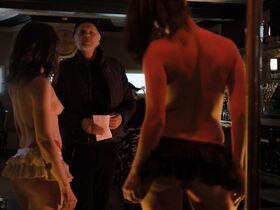 Розмари Куинлэн голая – Касл-Рок s02e02 (2019) #2