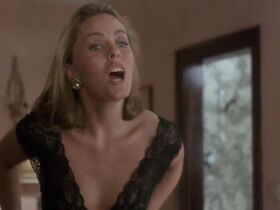 Пэтси Кензит секси – Во всем виноват посыльный (1992) #13