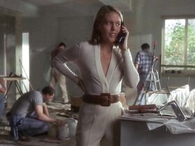 Пэтси Кензит секси – Во всем виноват посыльный (1992) #2