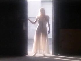 Пэтси Кензит голая – История Мии Фэрроу (1995) #7