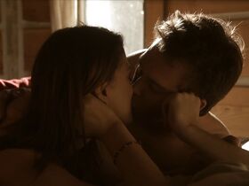 Линдси Шоу секси – Люби меня (2013) #6
