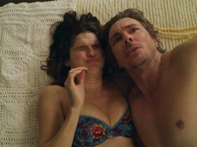 Лейк Белл секси – Благослови этот бардак s02e02 (2019) #5