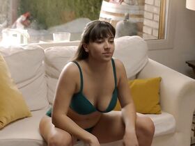 Наталия Барриентос секси – Хоккеистки s01e07 (2019) #4