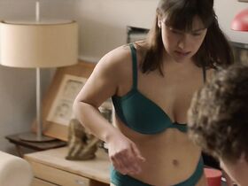 Наталия Барриентос секси – Хоккеистки s01e07 (2019) #9