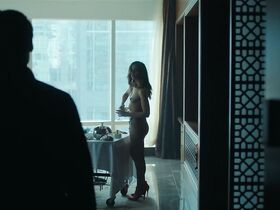 Дженнифер Круковски голая – Титаны s02e07 (2019)