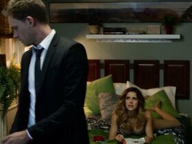 Элизабет Хауэр секси – Форс-мажоры s02e11 (2012) #6