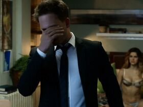 Элизабет Хауэр секси – Форс-мажоры s02e11 (2012) #8