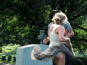 Кирстен Данст секси – Элизабеттаун (2005) #11