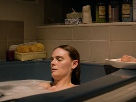 Эмили Дешанель секси – По волчьим законам s04e12 (2019) #2