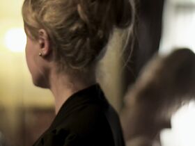 Эвелин Брошу голая – The Apartment (2012) #3