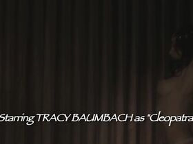 Трэйси Бамбак секси – Антоний и Клеопатра (2019) #2