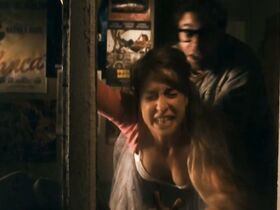 Моника Кис голая – Белые львы (2011) #7