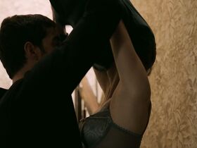 Лиз Солари секси – Стокгольмский синдром s01e09-10 (2016) #5