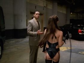 Элиза Душку секси – Кукольный дом s01e09 (2009) #6