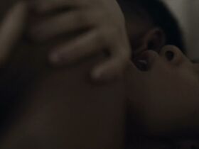 Золи Григгс секси – Wu-Tang: Американская сага s01e01 (2019)