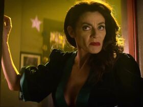 Мишель Гомес секси – Леденящие душу приключения Сабрины s01e05-07 (2018) #6