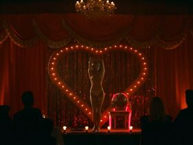 Фелисити Гилберт секси – Осознанный сон (2018) #3