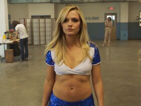 Эмили Мид секси – Двойка s03e06 (2019) #3