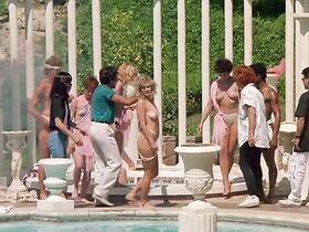 Барбара Крэмптон голая, Ким Эвенсон голая – Похищенная (1986) #14