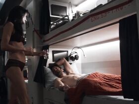 Дженнифер Коннелли секси – Сквозь снег s01e05 (2020) #8