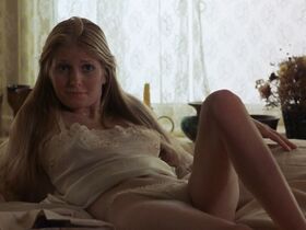 Кэрол Леви голая – Одни во тьме (1982) #3