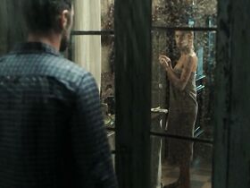 Лиз Солари голая – Ты бывала на луне? (2015) #9