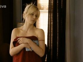 Яна Совакова секси – The Street (2012) #6