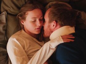 Ренате Реинсве секси – Человек человеку волк (2018) #2